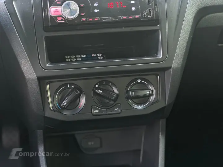 VOYAGE 1.0 12V MPI TOTALFLEX 4P MANUAL