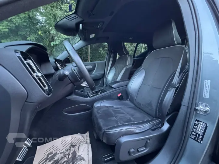 XC40 2.0 T5 R-design AWD Geartronic