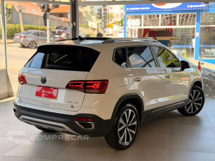 TAOS 1.4 250 TSI TOTAL FLEX HIGHLINE AUTOMÁTICO