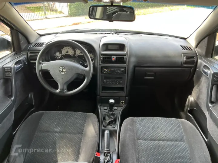 ASTRA 2.0 MPFI Advantage 8V