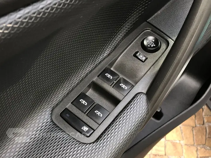 Tracker 1.0 Turbo Flex Lt Automático