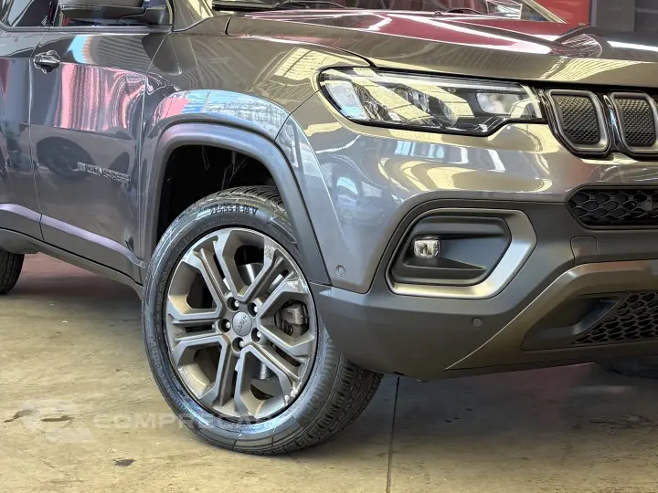 COMPASS 2.0 TD350 TURBO DIESEL LONGITUDE AT9