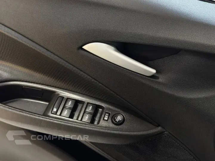 ONIX SEDAN Plus LT 1.0 12V Flex 4p Mec.