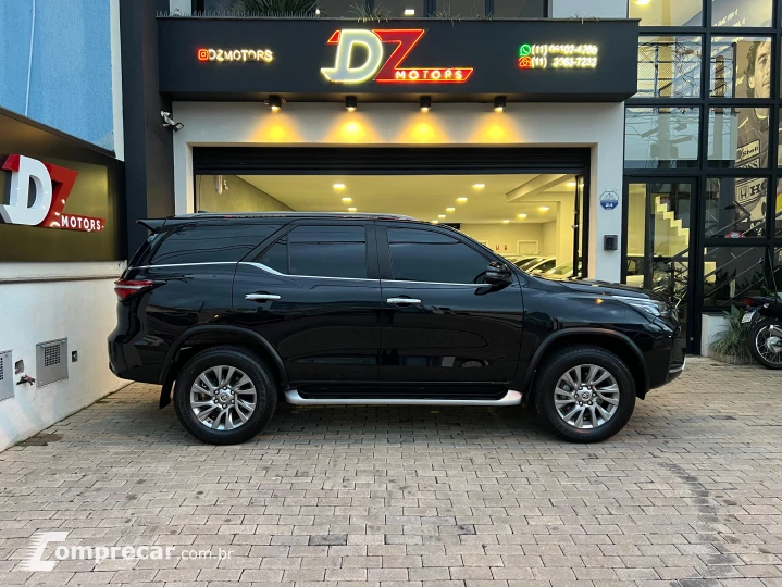 HILUX SW4 2.8 D-4d Turbo SRX 7L 4X4