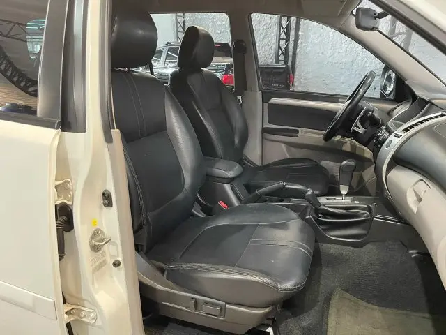 PAJERO DAKAR - 3.2 HPE 4X4 7 LUGARES 16V TURBO INTERCOOLER 4