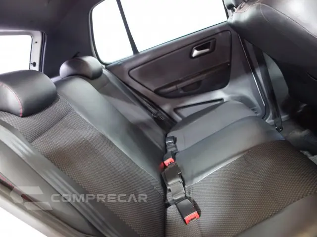 FOX - 1.6 MI ROCK IN RIO 8V 4P MANUAL