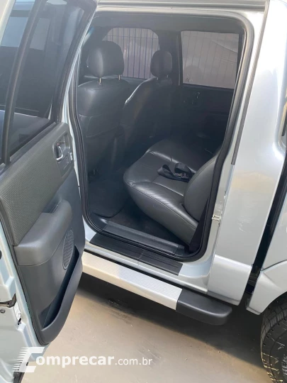 S10 2.4 MPFI Executive 4X2 CD 8V