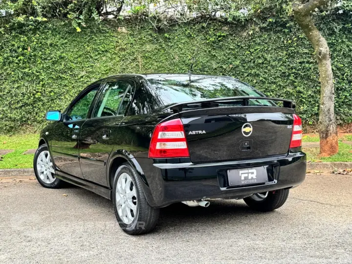 ASTRA 2.0 MPFI Advantage 8V