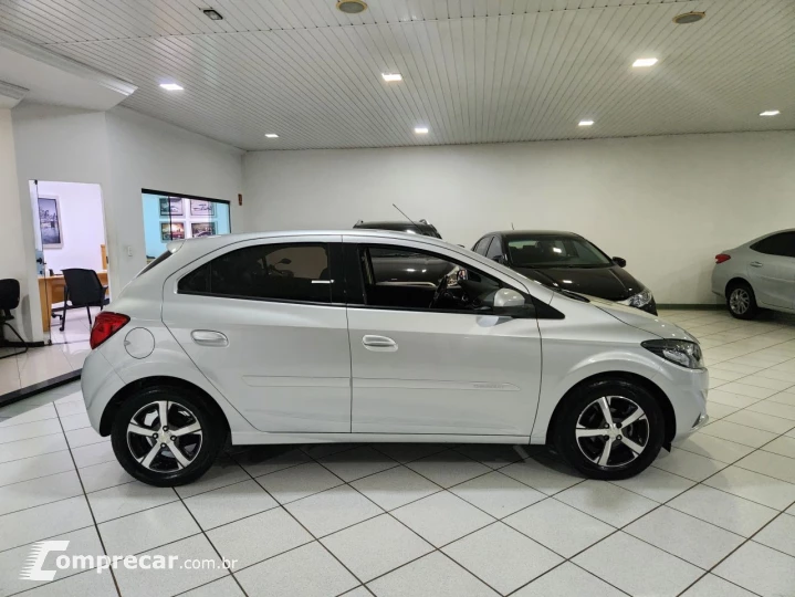 Onix Hatch 1.4 4P FLEX LTZ AUTOMÁTICO