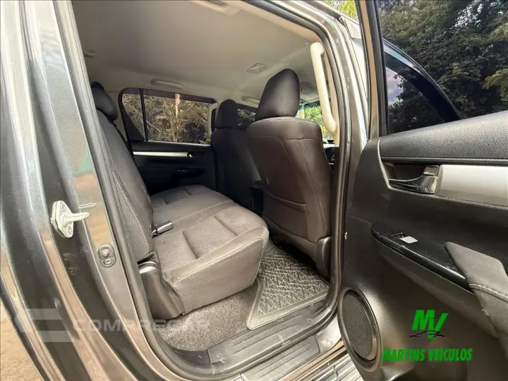 HILUX 2.8 D-4D TURBO DIESEL CD SR 4X4 AUTOMÁTICO