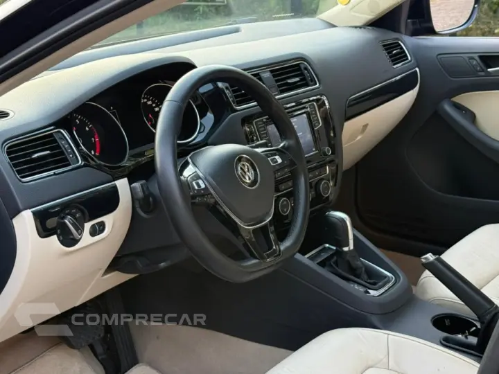 JETTA 2.0 TSI HIGHLINE 211CV GASOLINA 4P TIPTRONIC