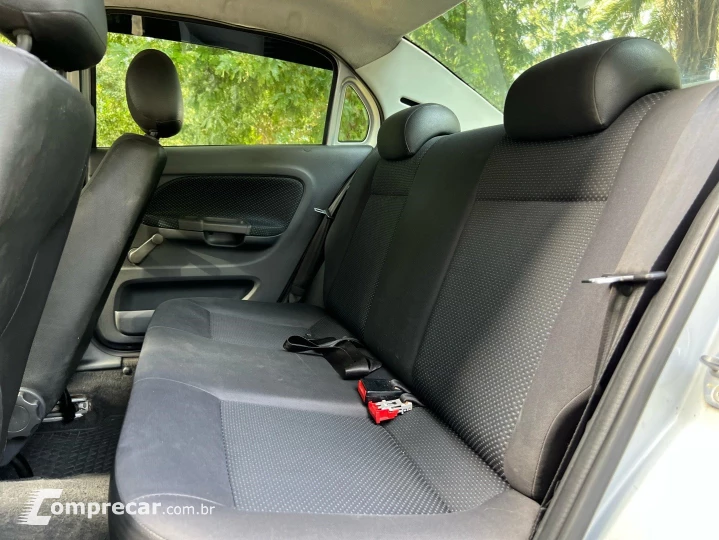 VOYAGE 1.0 MI TRENDLINE 8V FLEX 4P MANUAL