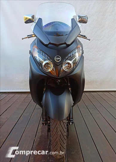 MAXSYM 400I