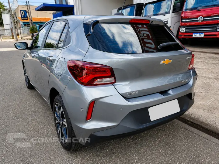 ONIX HATCH PREM. 1.0 12V TB Flex 5p Aut.