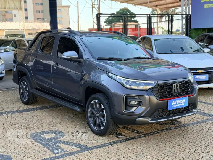 STRADA 1.0 Turbo 200 Ultra CD