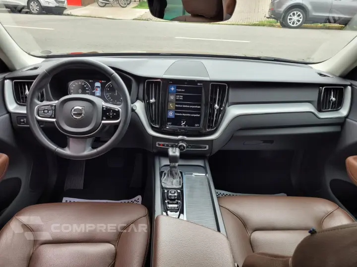 XC60 2.0 T5 Momentum AWD