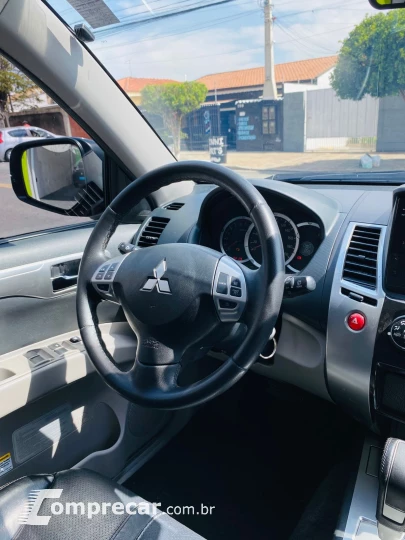 PAJERO 3.5 HPE 4X4 7 Lugares V6 24V