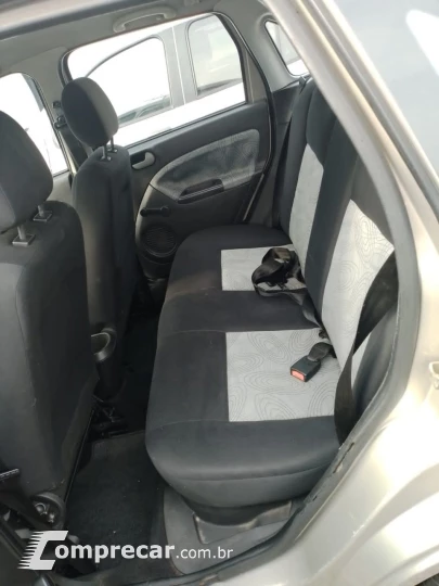 Fiesta Sedan 1.6 4P FLEX