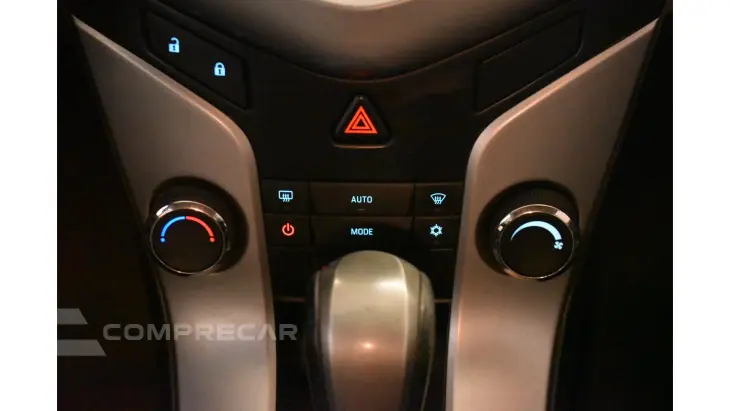 CRUZE SEDAN - 1.8 LT 16V 4P AUTOMÁTICO