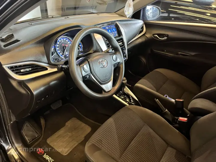 Yaris Sedan 1.5 16V 4P FLEX XL PLUS TECH MULTIDRIVE AUTOMÁTI