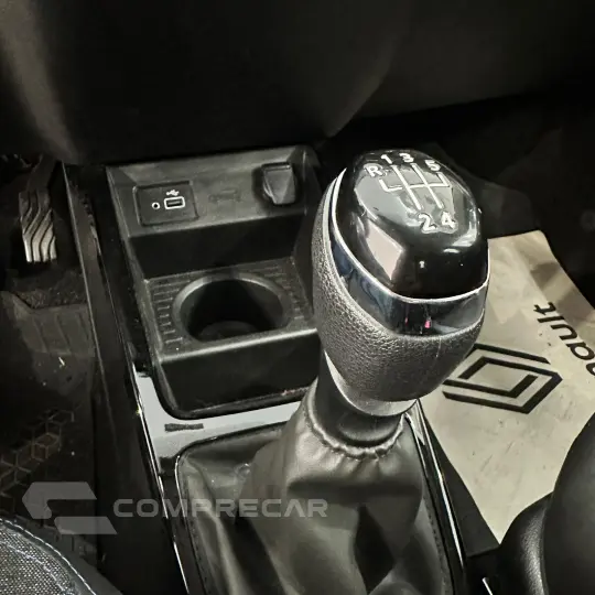 Kwid KWID Intense 1.0 Flex 12V 5p Mec.