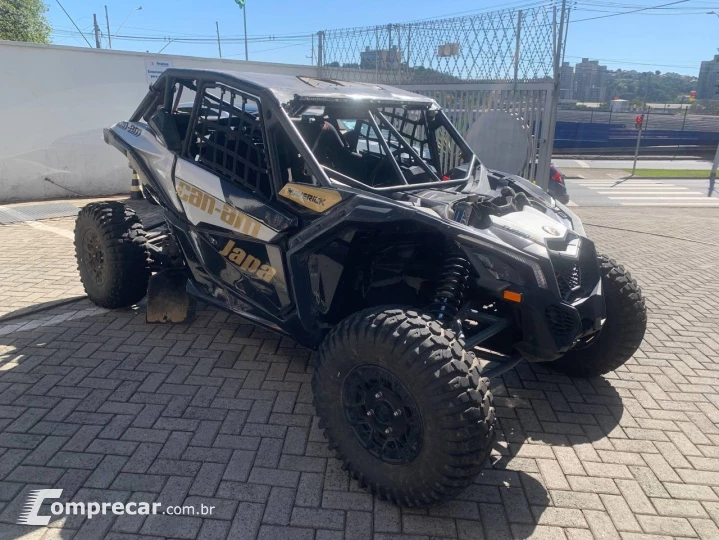 CAN-AM SSV Maverick