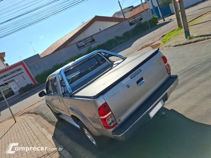 Hilux 2.7 Srv 4X2 Cd 16V Flex 4P Automático