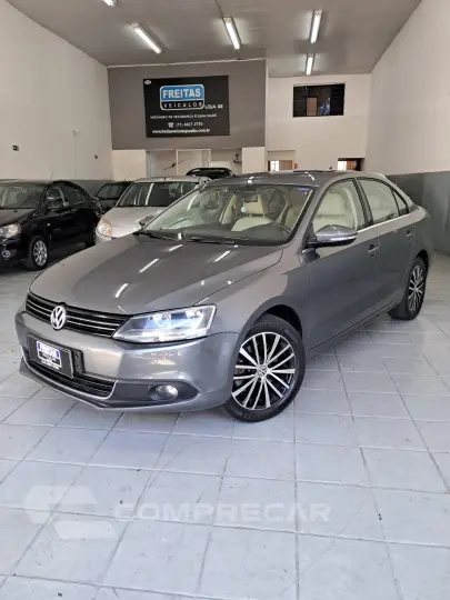 JETTA Highline 2.0 TSI 16V 4p Tiptronic
