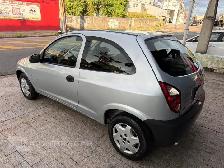 CELTA 1.0 MPFI Life 8V