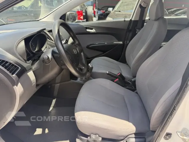 HB20S - 1.6 COMFORT PLUS 16V 4P MANUAL