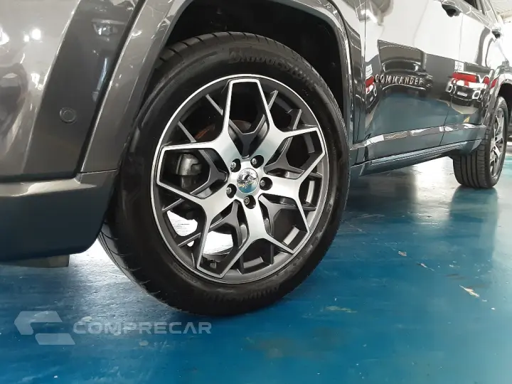 COMMANDER 1.3 T270 TURBO FLEX OVERLAND AT6
