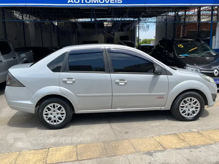 FIESTA 1.6 MPI Class Sedan 8V