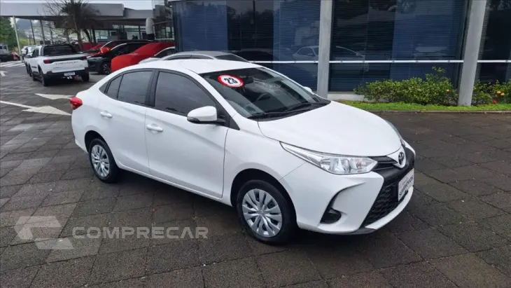 YARIS 1.5 16V FLEX SEDAN XL LIVE MULTIDRIVE