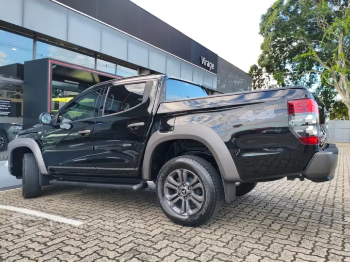 L200 TRITON 2.4 16V Turbo Outdoor GLS CD 4X4