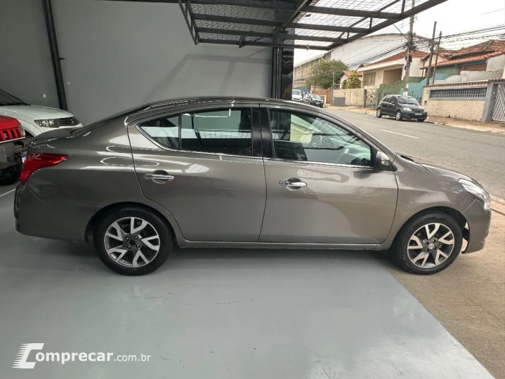 VERSA SL 1.6 16V FlexStart 4p Aut.