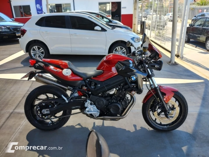 F 800