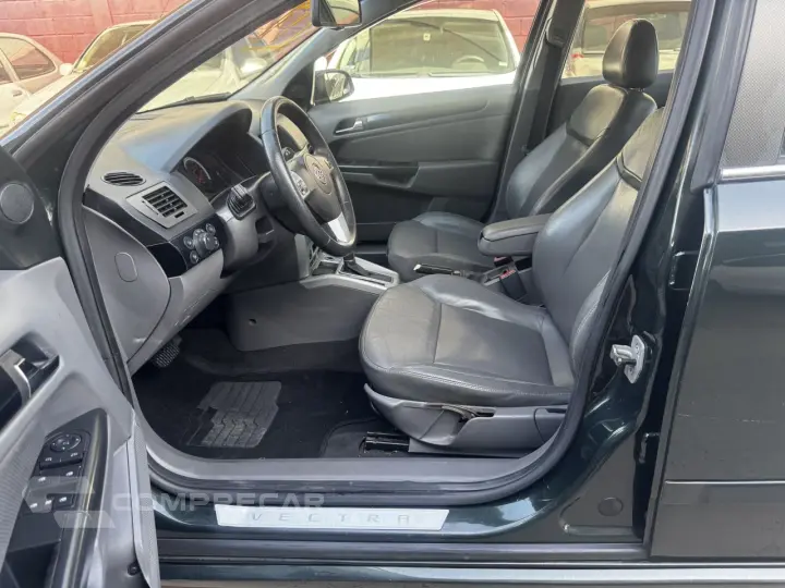 Vectra Sedan 2.0 4P COLLECTION