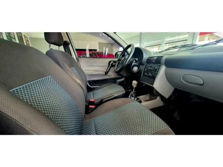 CLASSIC 1.0 MPFI LS 8V FLEX 4P MANUAL