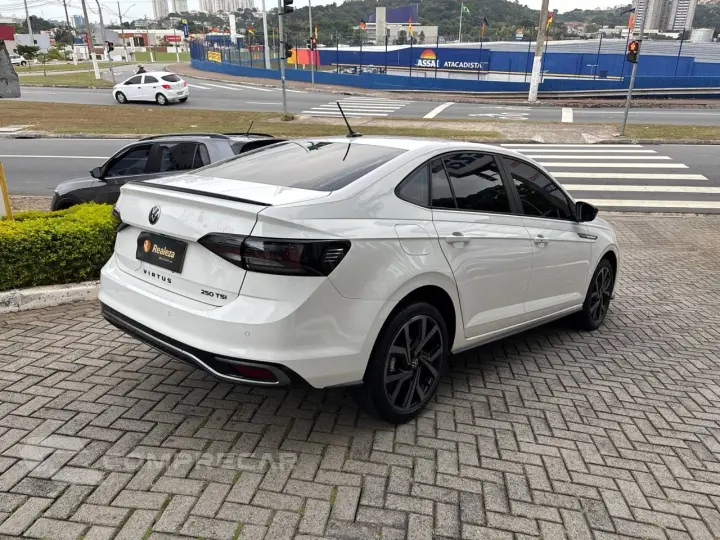 VIRTUS Exclusive 250TSI 1.4 Flex 16V Aut