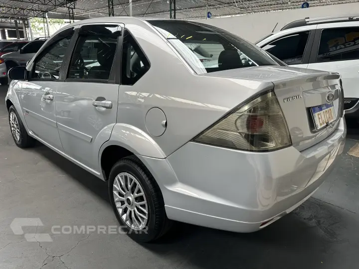 FIESTA 1.6 MPI Class Sedan 8V