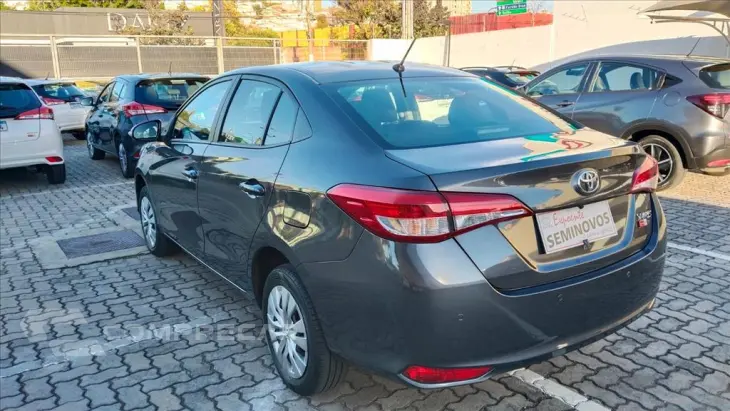 YARIS 1.5 16V FLEX SEDAN XL MULTIDRIVE