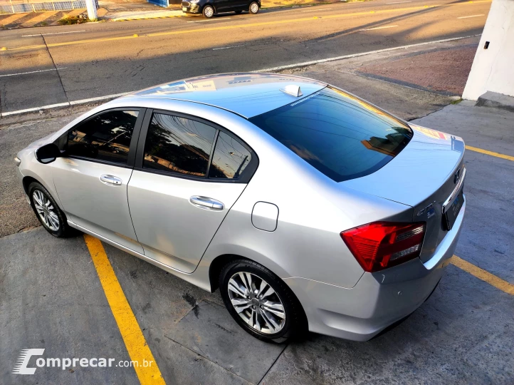 CITY 1.5 LX Sedan 16V