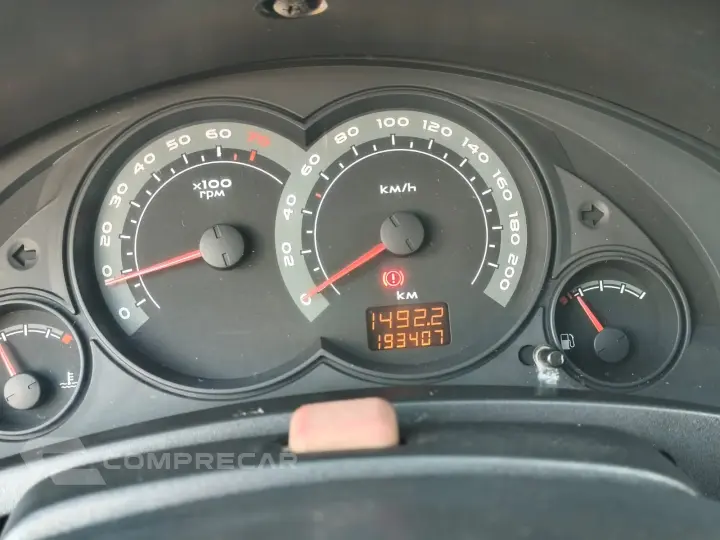 CELTA 1.0 MPFI Life 8V