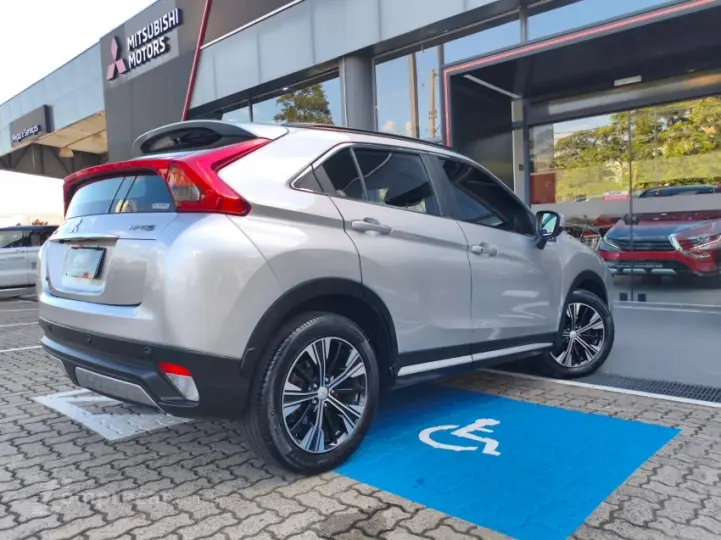 ECLIPSE CROSS 1.5 Mivec Turbo Hpe-s S-awc