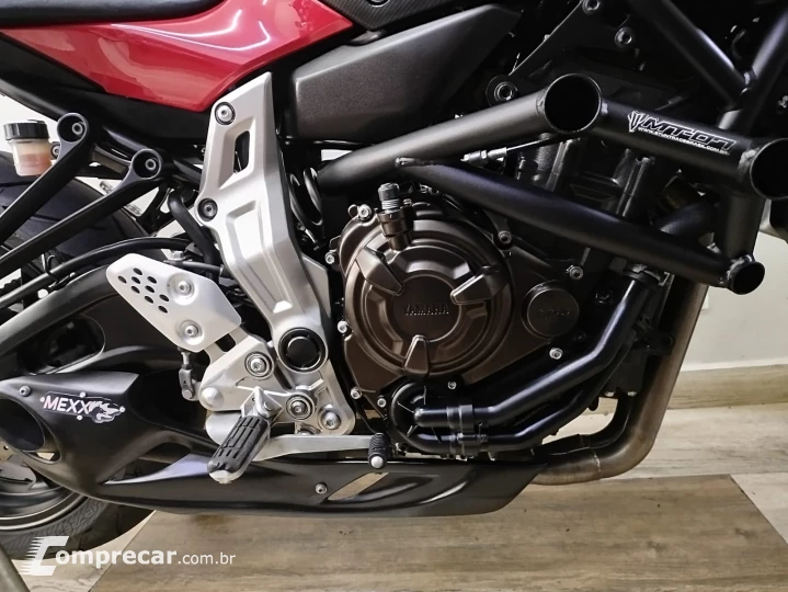 MT-07 700 cc