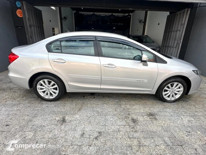 Civic Sedan LXR 2.0 Flexone 16V Aut. 4p