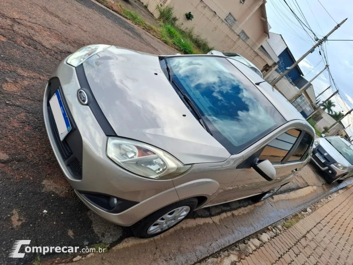 Fiesta 1.6 Mpi Sedan 8V Flex 4P Manual