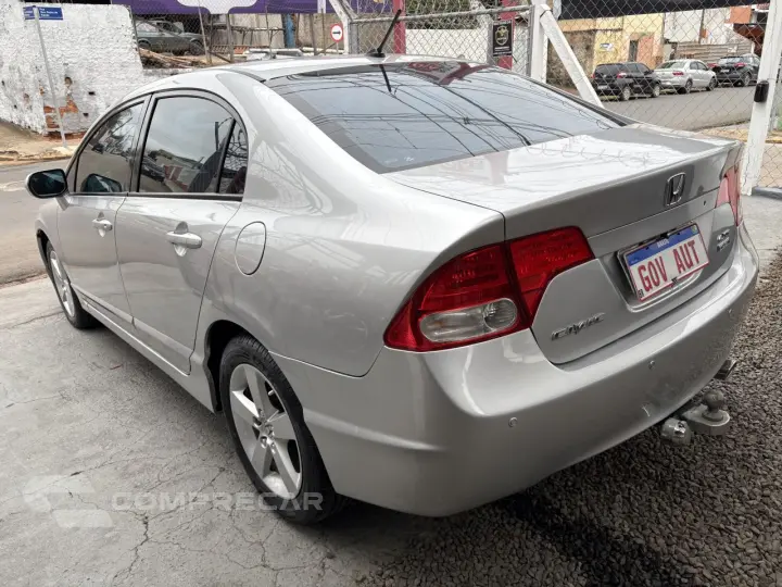 Civic 1.8 16V 4P FLEX LXS AUTOMÁTICO