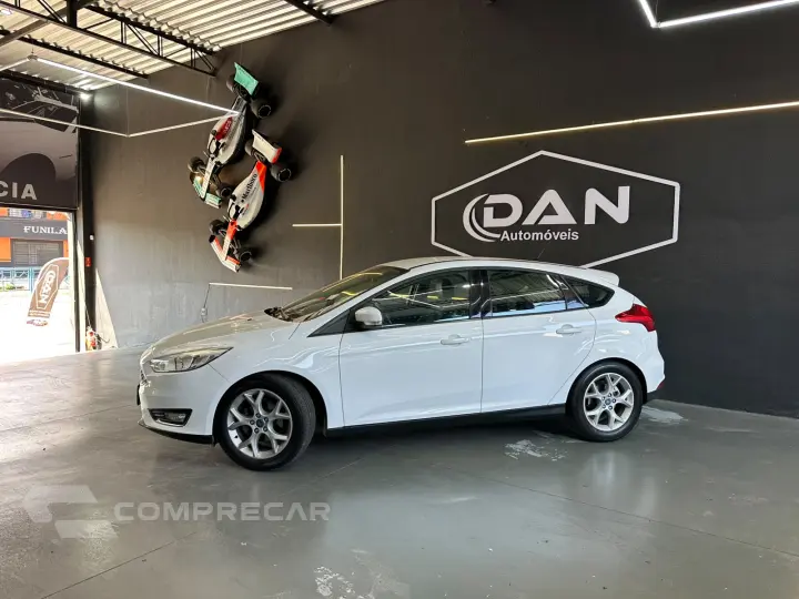 FOCUS 2.0 Titanium Hatch 16V