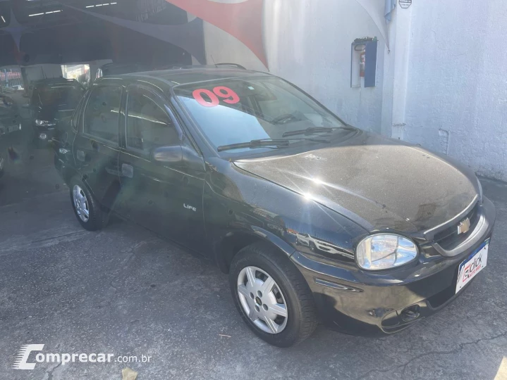 CORSA 1.0 MPFI Classic Sedan Life 8V